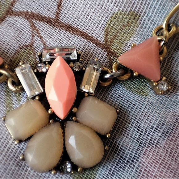 J Crew Signed Oxidized Brass Clear Baguette Peach Nude Jewels Statement Necklace - Picture 6 of 8